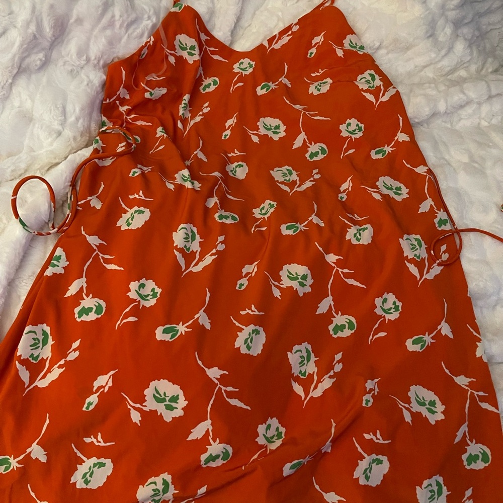Francesca’s floral short dress. NWT. Size large